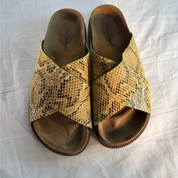 Free People Viola Sidelines Snakeskin Cork Sandals , Size 8 - Picture 2 of 9